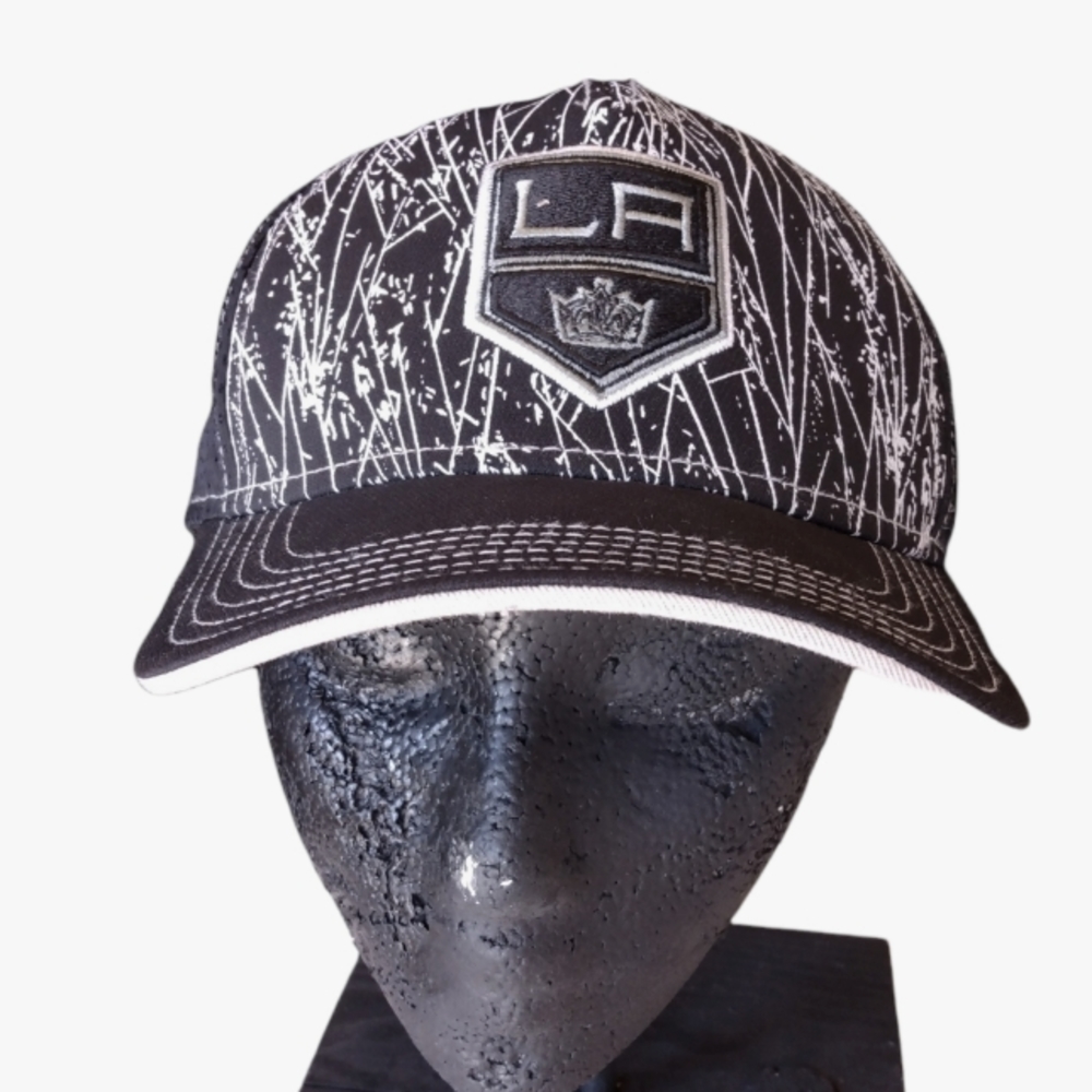 Child NHL cap Youth size